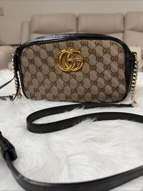 💯Authentic Gucci GG Supreme Small Marmont Camera Crossbody Bag Beige/Black Gold🍀